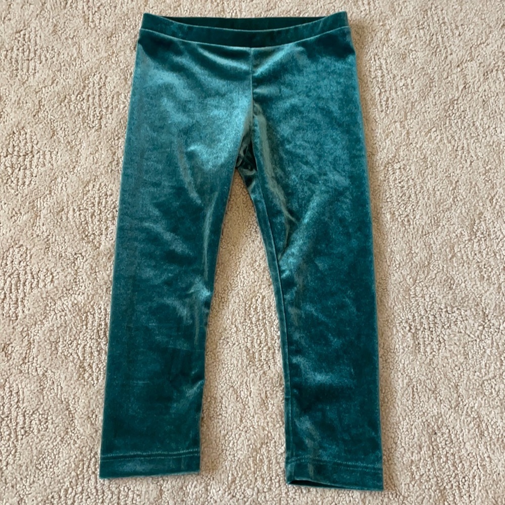 🌿2T Green Velvet Leggings